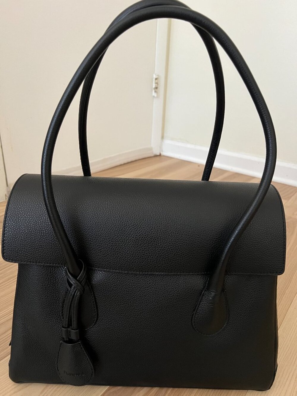 Flattered Lydia Tote Bag Black Grained Leather